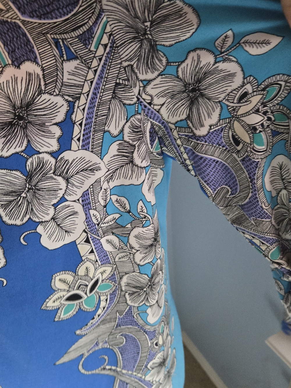 Blue Keyhole Tunic Top - Picture 4 of 5